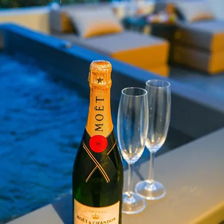 Center * Fira (Santorini)