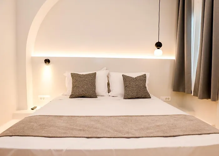 Center * Fira (Santorini)