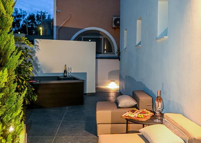 Center * Fira (Santorini)