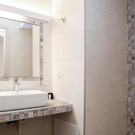 Center * Fira (Santorini)