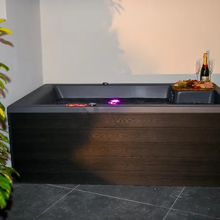 Villa Center Fira (Santorini)