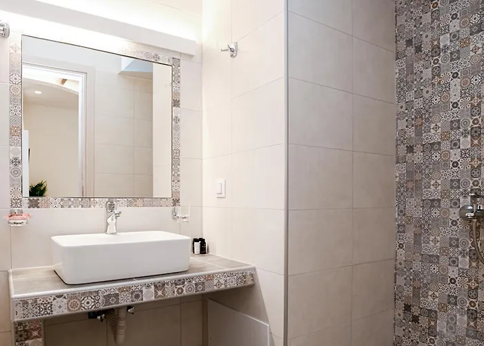 Center * Fira (Santorini)