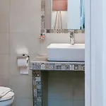 Villa Center Fira (Santorini)