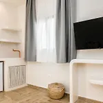 Villa Center