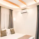 Center Villa *