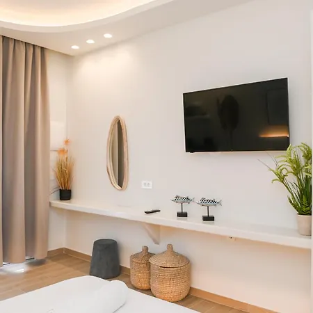 Villa Center Fira (Santorini)
